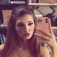 LuluTringham webcam model