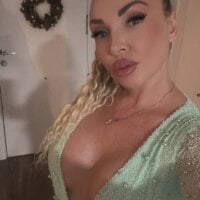 Pink__peach_Live Webcam