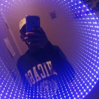 Sex_Champion0038's Offline Chat Room