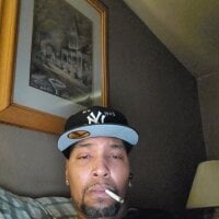 Realwomenlover's Offline Chat Room