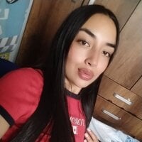 Saraa_Zack webcam model