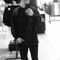 pornoboy22 Adlı Modelin Çevrimdışı Sohbet Odası