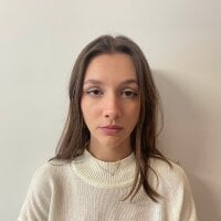 AgatheJoelle Adlı Modelin Çevrimdışı Sohbet Odası