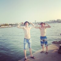 More_Pozitive's Offline Chat Room