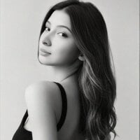 -Ivonny webcam model