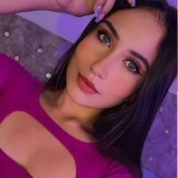 Kira_Gonzales_'s Offline Chat Room