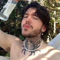 hades_xo's Offline Chat Room