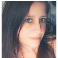 AddysonRae1's Offline Chat Room