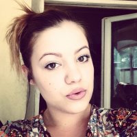 EllenLux's Offline Chat Room