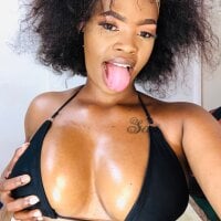 Model LuciousLips96