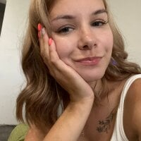 Emilia_Evanss model avatar