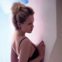 Linda_Moore's Offline Chat Room