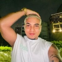 bigcockboyhott webcam