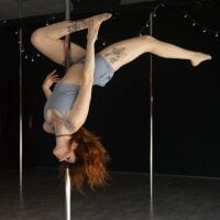 alicefloww webcam model