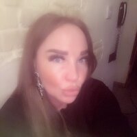 Veraxhoney's Offline Chat Room