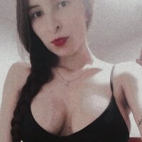 Kmila_Rous' Offline Chat Room