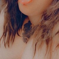 bigtiddykitty96's Offline Chat Room