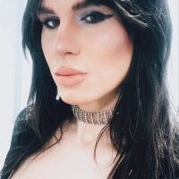 JulieLuv webcam