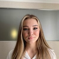 KhloeFeel's Offline Chat Room