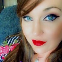 BeachGirlDream's Offline Chat Room