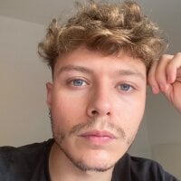 alezz404's Avatar Pic