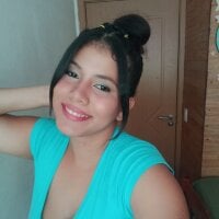 morenita_chichi অফলাইন চ্যাট রুম