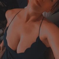 Big-Tits-McGee webcam model