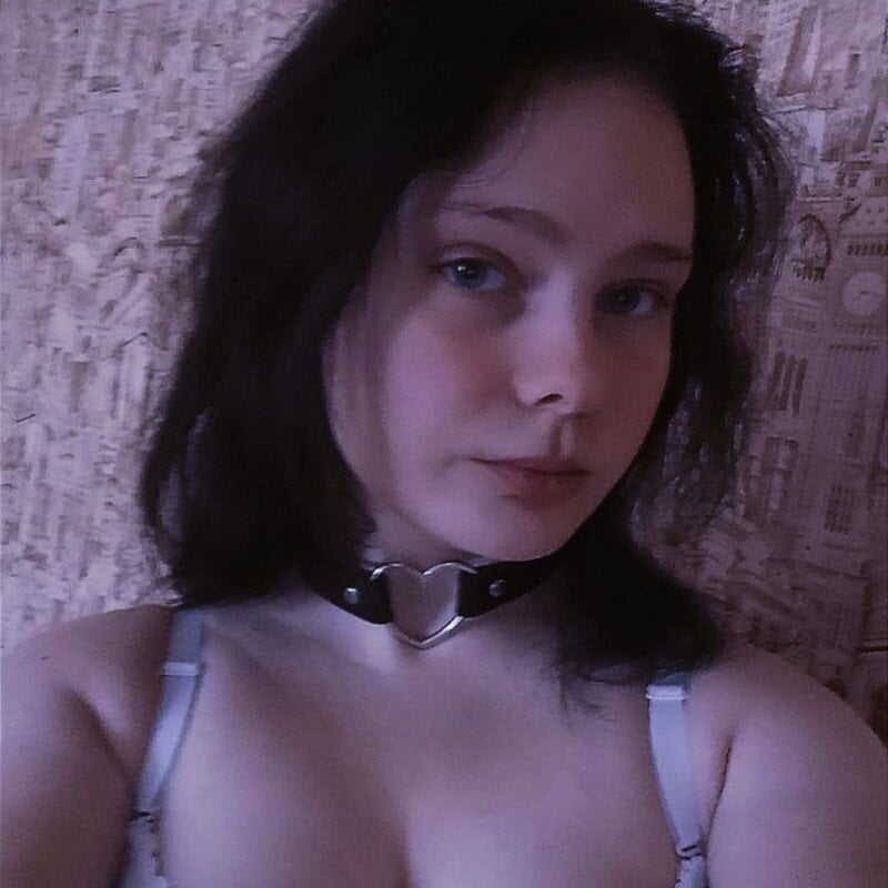 SweetPiggyx live cam profile