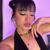 MiaFlamesxxx webcam model