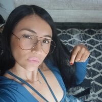 coniie_jhons webcam model