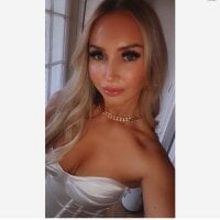 blondebootybabe offline chatrum