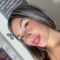 Hotgirldaphne webcam model