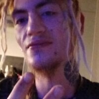PiercedVienna94's Offline Chat Room