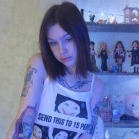 LisaDenvinn's Avatar Pic