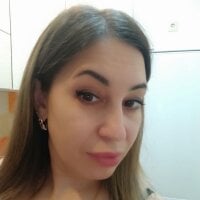 ALAYNA-RAYNE 離線聊天室