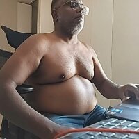 Sexy-MatureBottom's Profile Photo