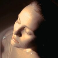 Tara_Hays' Offline Chat Room