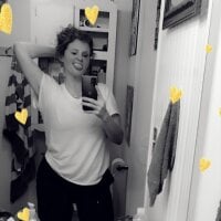 southernbarbieedoll's Offline Chat Room