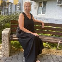 LanaLira435 webcam model