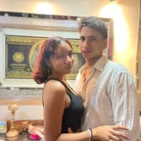 CrisAndLaura webcam