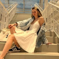 AntonettaTarring webcam model