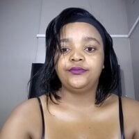 Bubblydollxx webcam model