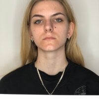 EdnaFreeman offline chatrum