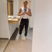 Elvisclaudiu001 webcam