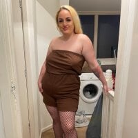 ScarletSaffire webcam model