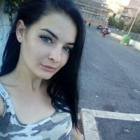 angie_diva's Offline Chat Room