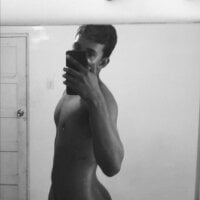 kalethhornyboy webcam