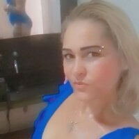 paola_sexhard__'s Offline Chat Room