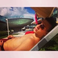 johnxxxsexy's Offline Chat Room