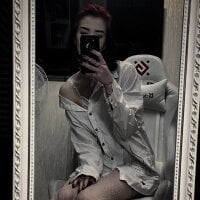 strangerr_girl's Offline Chat Room